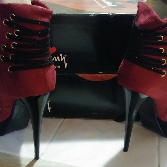 New Luichiny Burgundy Bryn Heels. - Picture 3 of 6